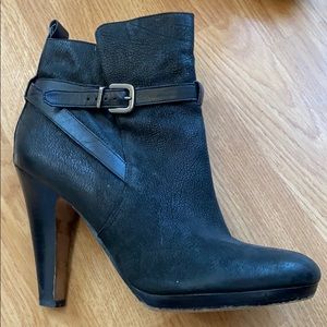 Aldo black leather ankle booties 9